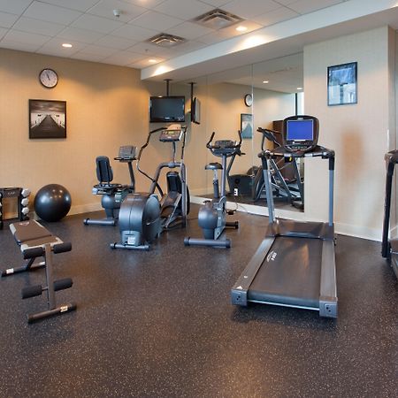 Holiday Inn Vancouver-Centre Broadway By Ihg Bagian luar foto
