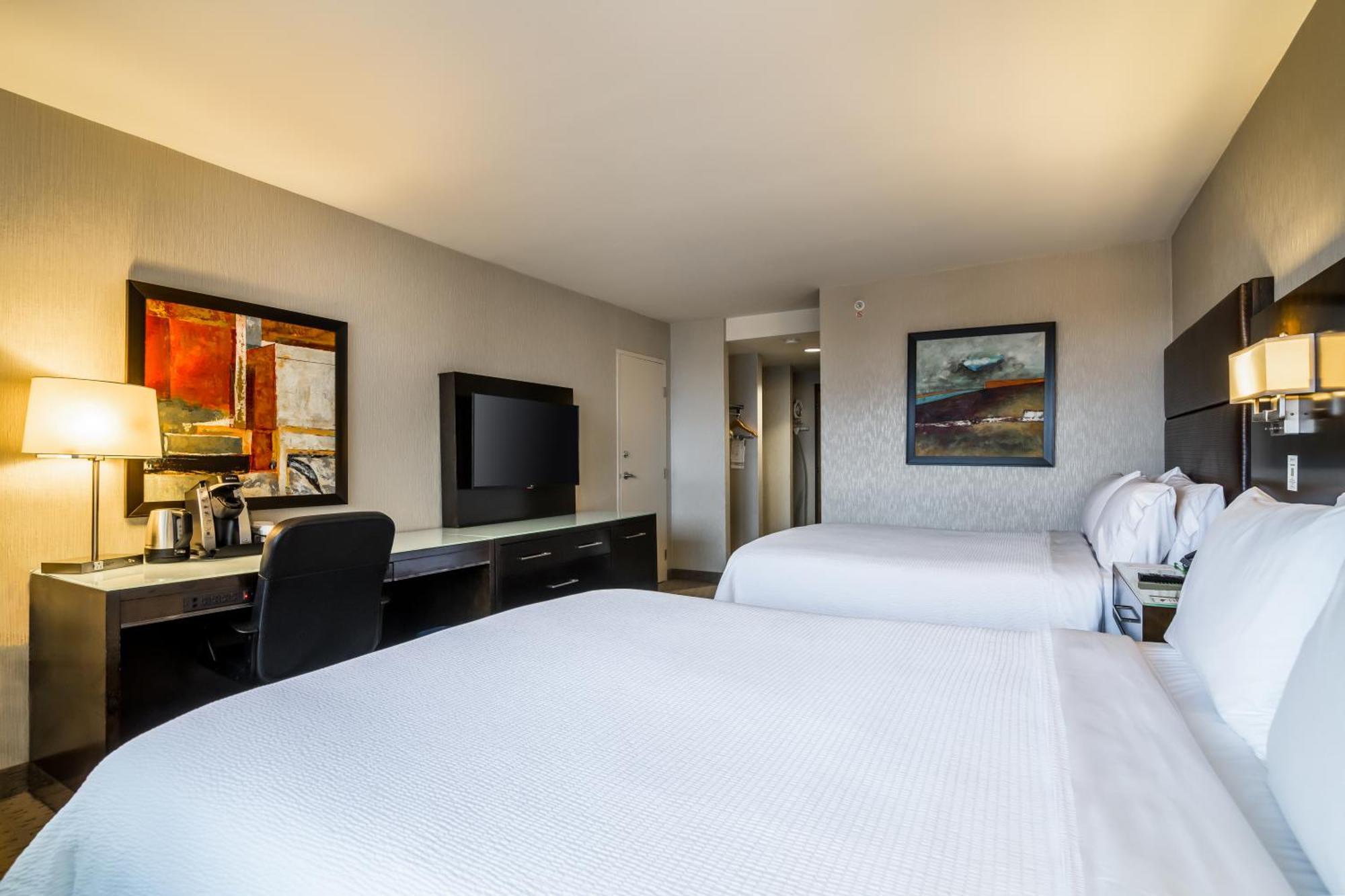 Holiday Inn Vancouver-Centre Broadway By Ihg Bagian luar foto