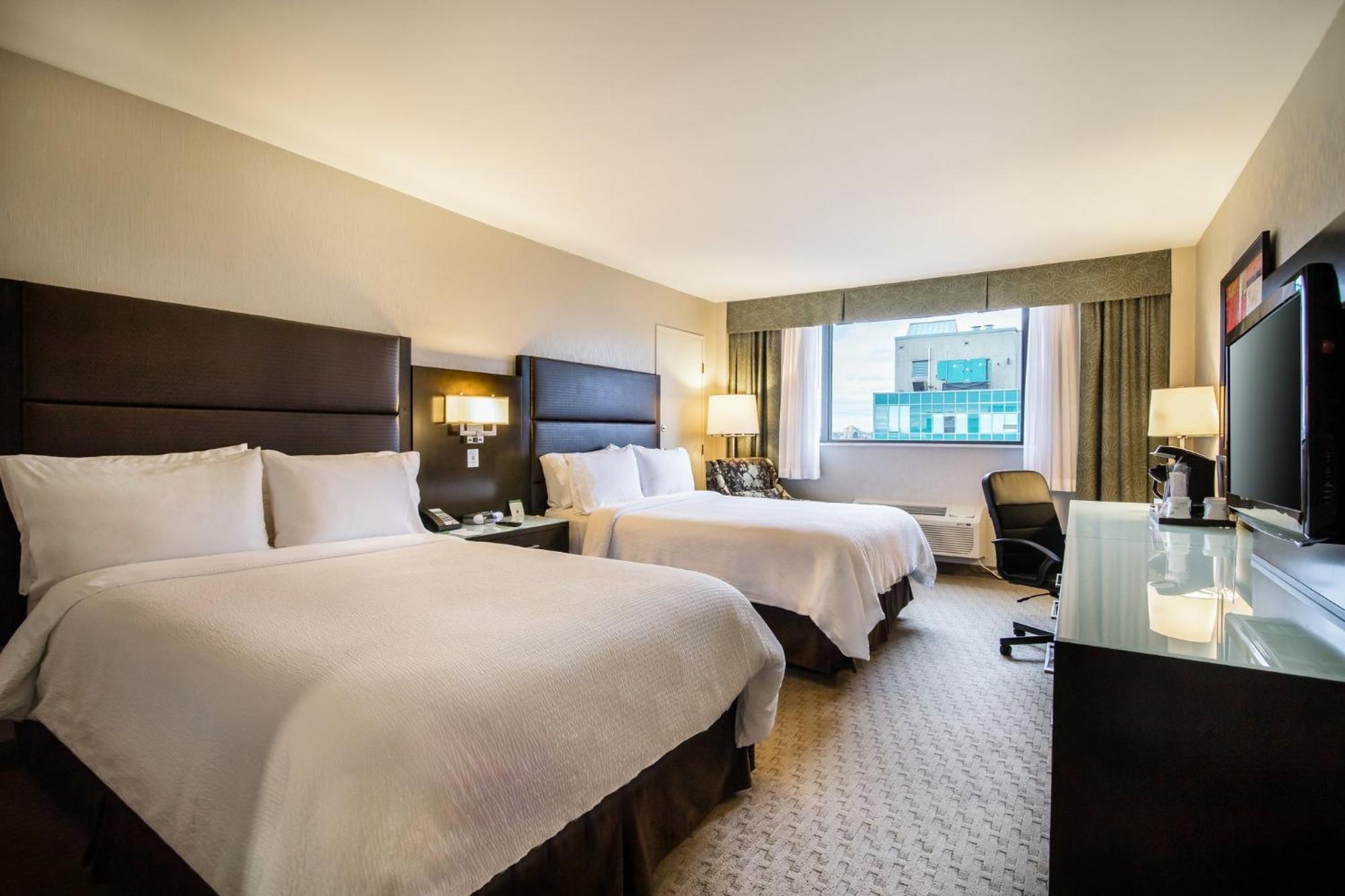 Holiday Inn Vancouver-Centre Broadway By Ihg Bagian luar foto
