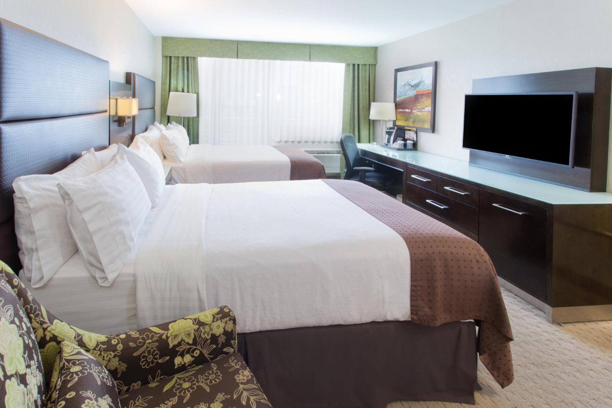 Holiday Inn Vancouver-Centre Broadway By Ihg Bagian luar foto