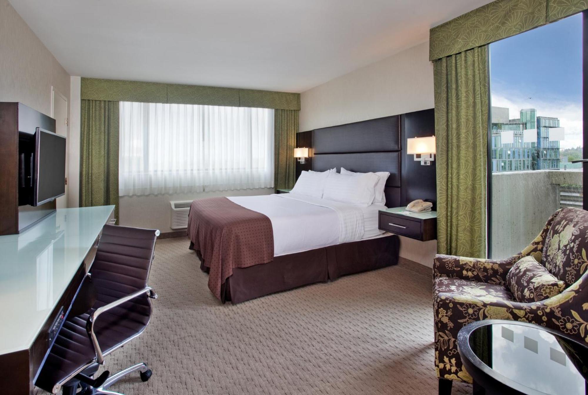 Holiday Inn Vancouver-Centre Broadway By Ihg Bagian luar foto
