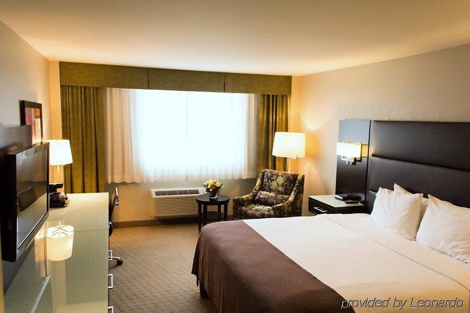 Holiday Inn Vancouver-Centre Broadway By Ihg Bagian luar foto