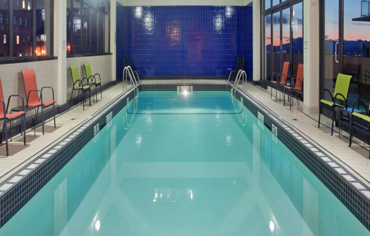 Holiday Inn Vancouver-Centre Broadway By Ihg Bagian luar foto